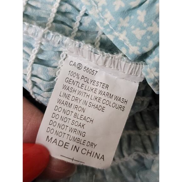 Harper & Me Cropped Top Square Neck 3/4 Sleeve Blue Smocked Women's‎ Size 12 - Picture 6 of 11